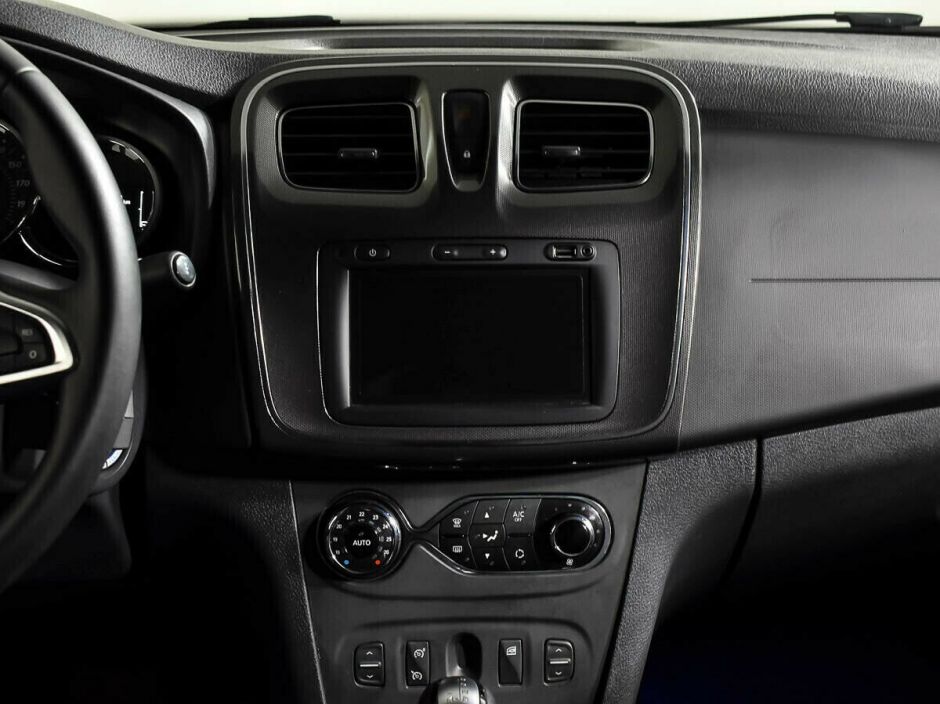 Renault Logan, 1.6 л, АТ, 2019 фото 10