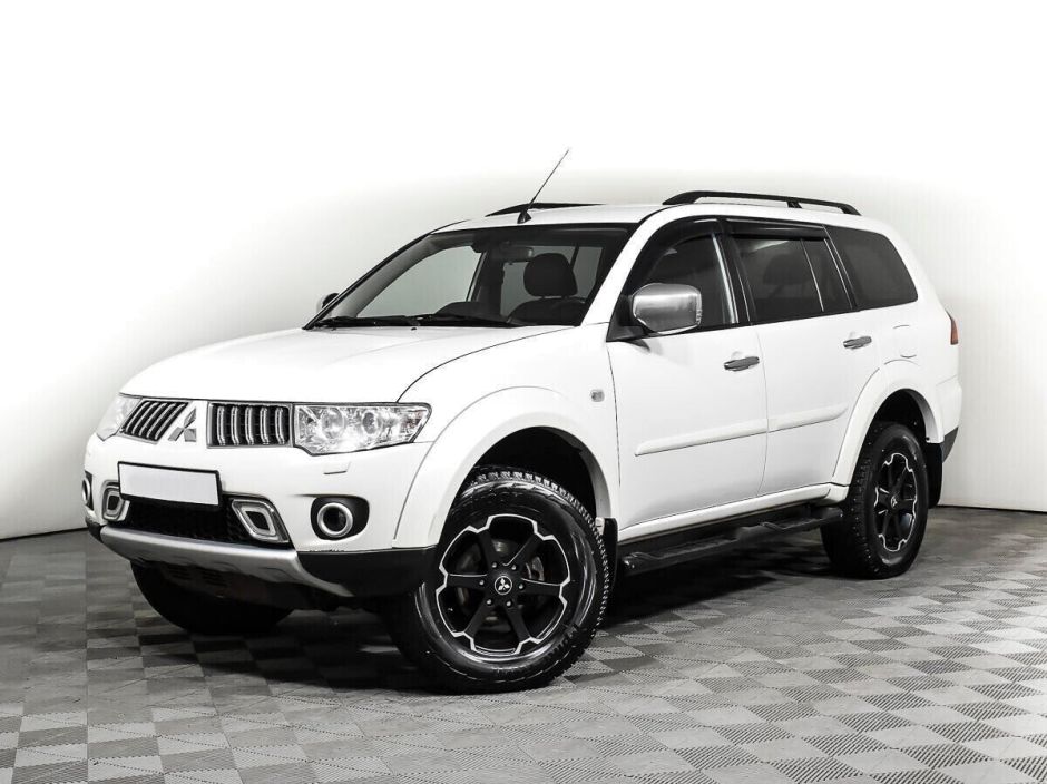 Mitsubishi Pajero Sport, 2.5 л, АТ, 2013 фото 3