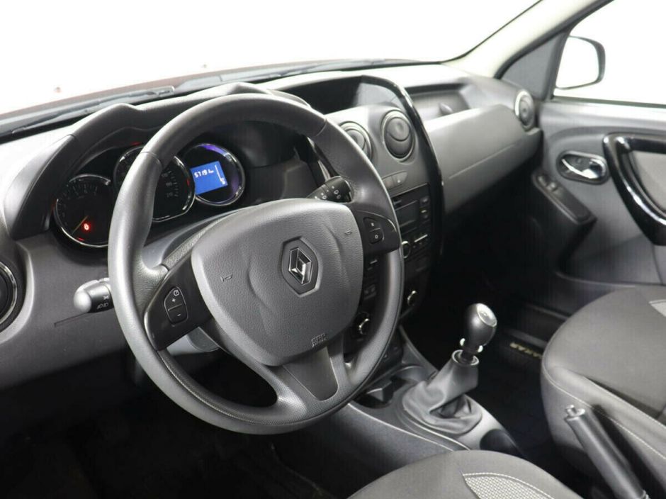 Renault Duster, 2.0 л, МТ, 2018 фото 7