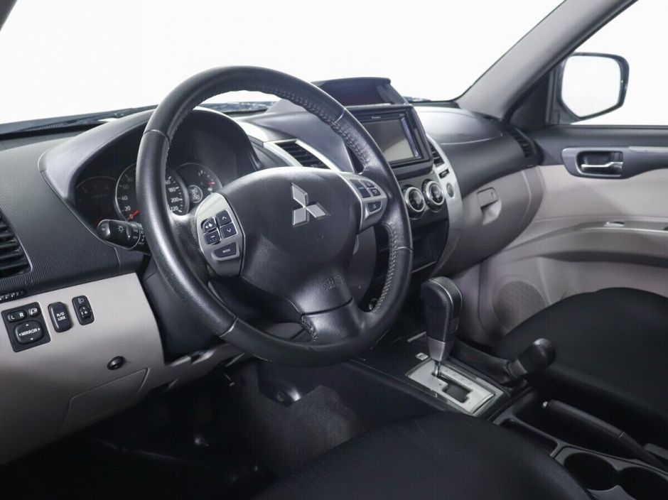 Mitsubishi Pajero Sport, 2.4 л, АТ, 2015 фото 7