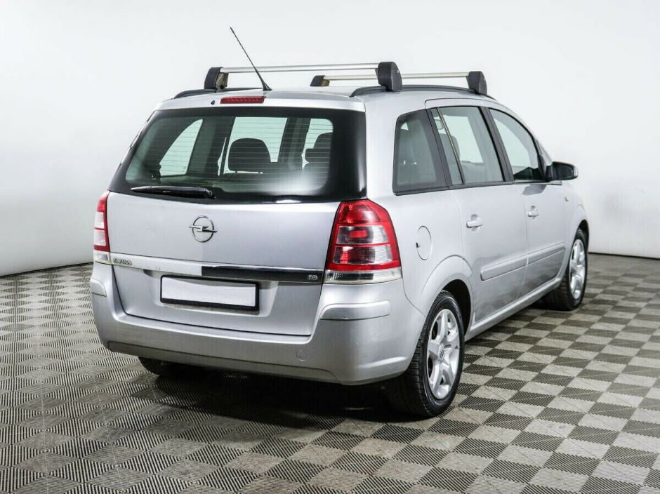 Opel Zafira, 1.8 л, Робот, 2009 фото 6