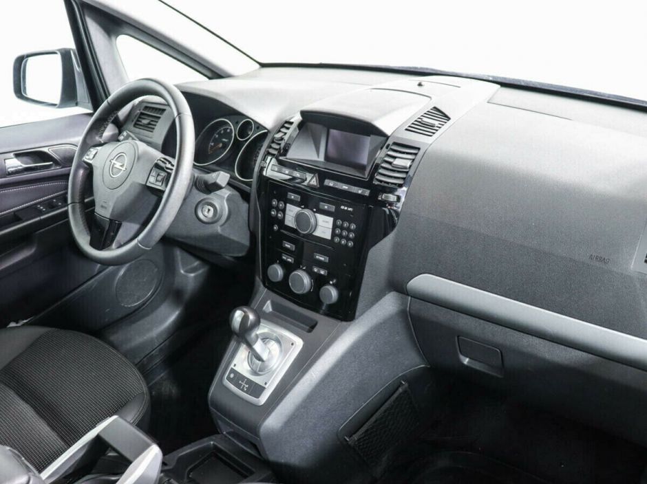 Opel Zafira, 1.8 л, Робот, 2012 фото 9