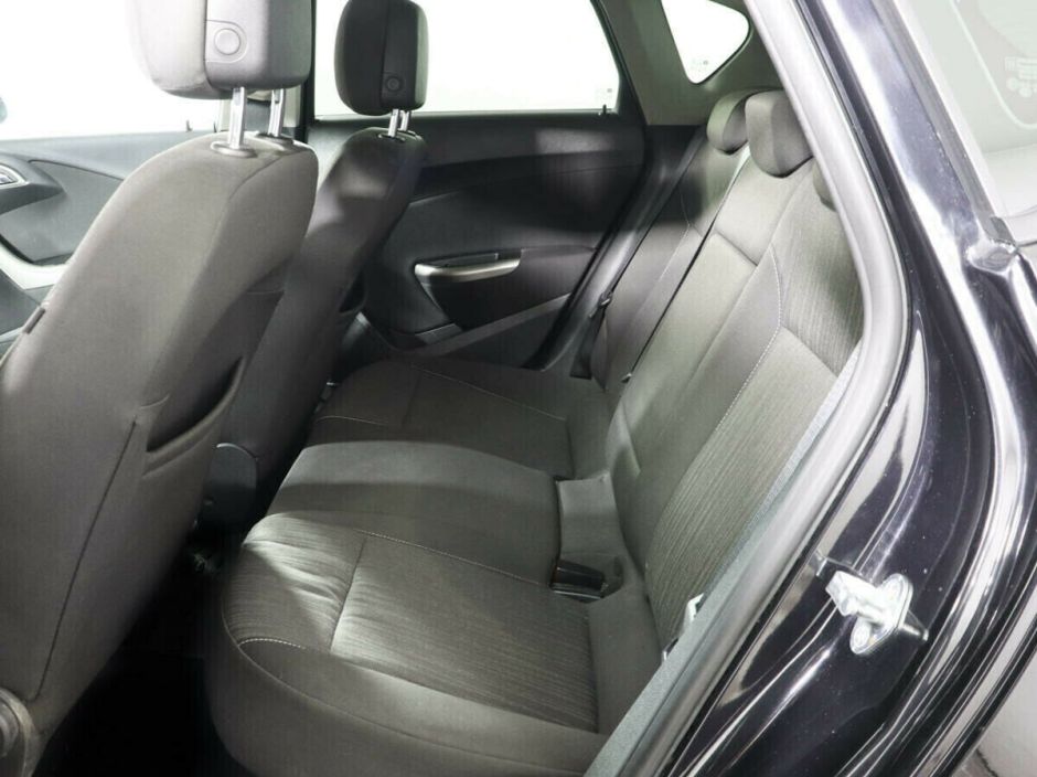 Opel Astra, 1.6 л, АТ, 2011 фото 1