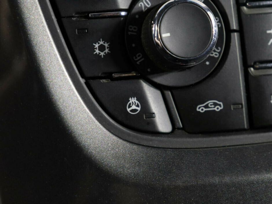 Opel Astra, 1.6 л, АТ, 2012 фото 2