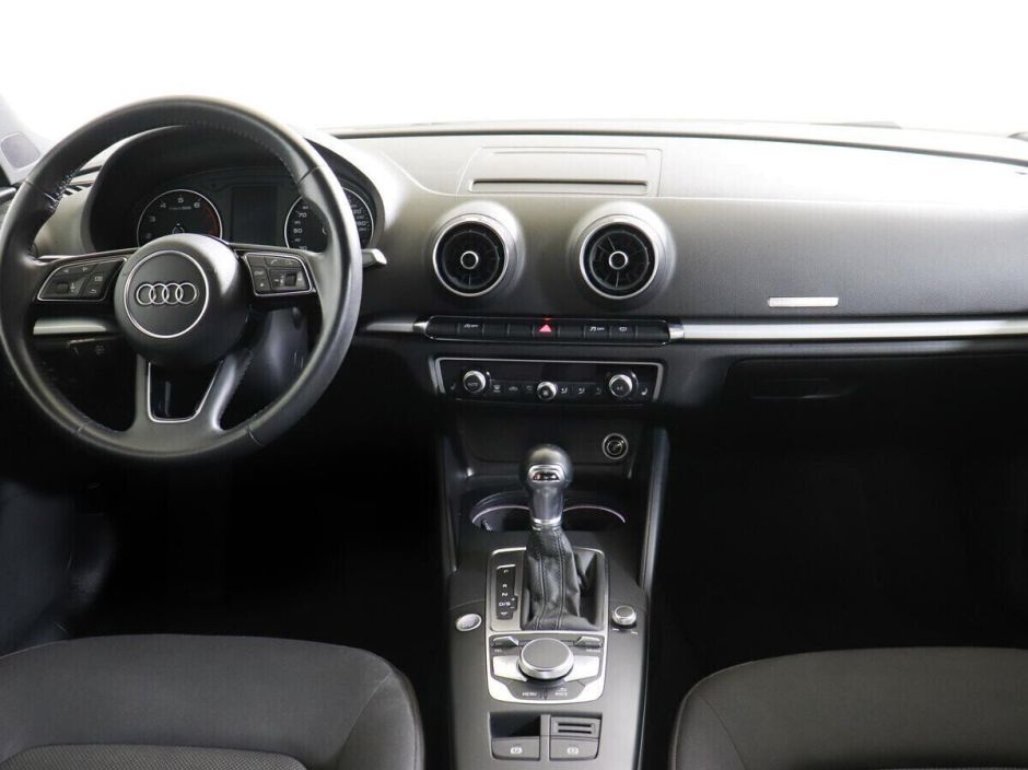 Audi A3, 1.5 л, Робот, 2019 фото 9