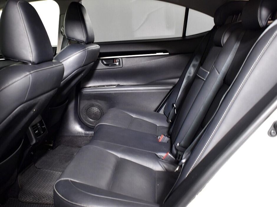 Lexus ES, 2.0 л, АТ, 2015 фото 1