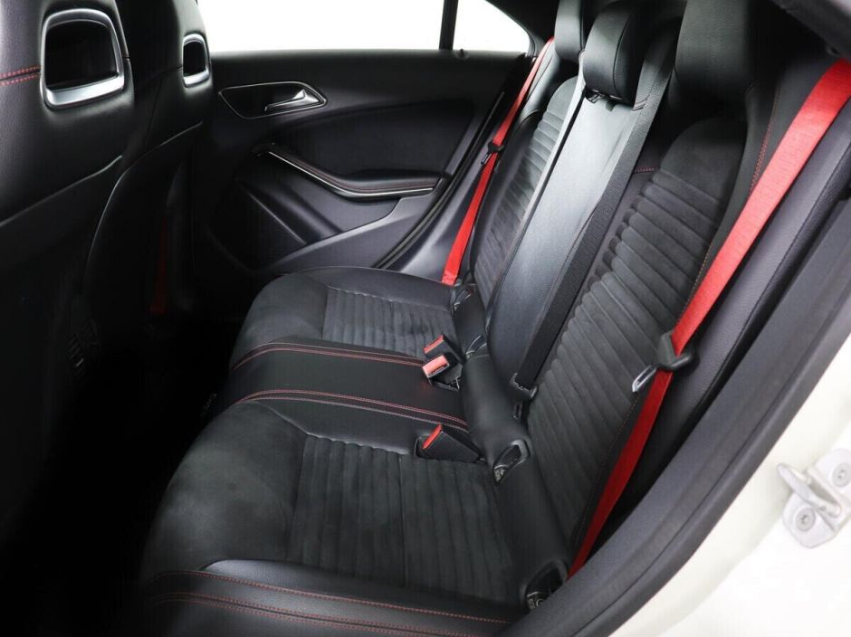 Mercedes-Benz CLA, 2.0 л, Робот, 2013 фото 1