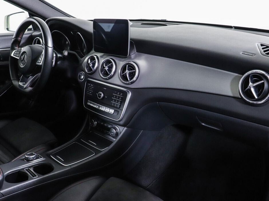 Mercedes-Benz CLA, 1.6 л, Робот, 2017 фото 9