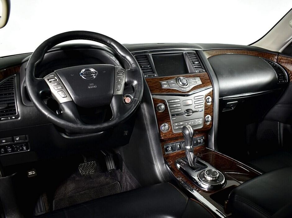 Nissan Patrol, 5.6 л, АТ, 2012 фото 7