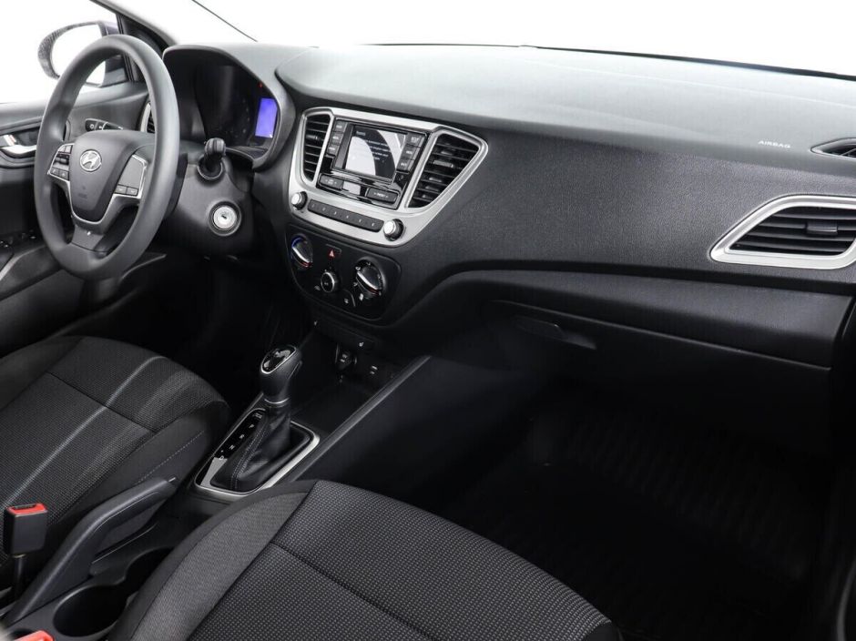 Hyundai Solaris, 1.6 л, АТ, 2022 фото 1