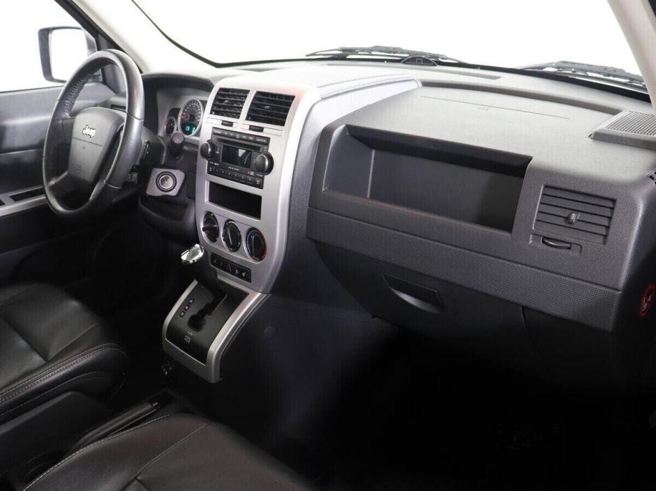 Jeep Liberty (Patriot), 2.4 л, Вариатор, 2008 фото 2