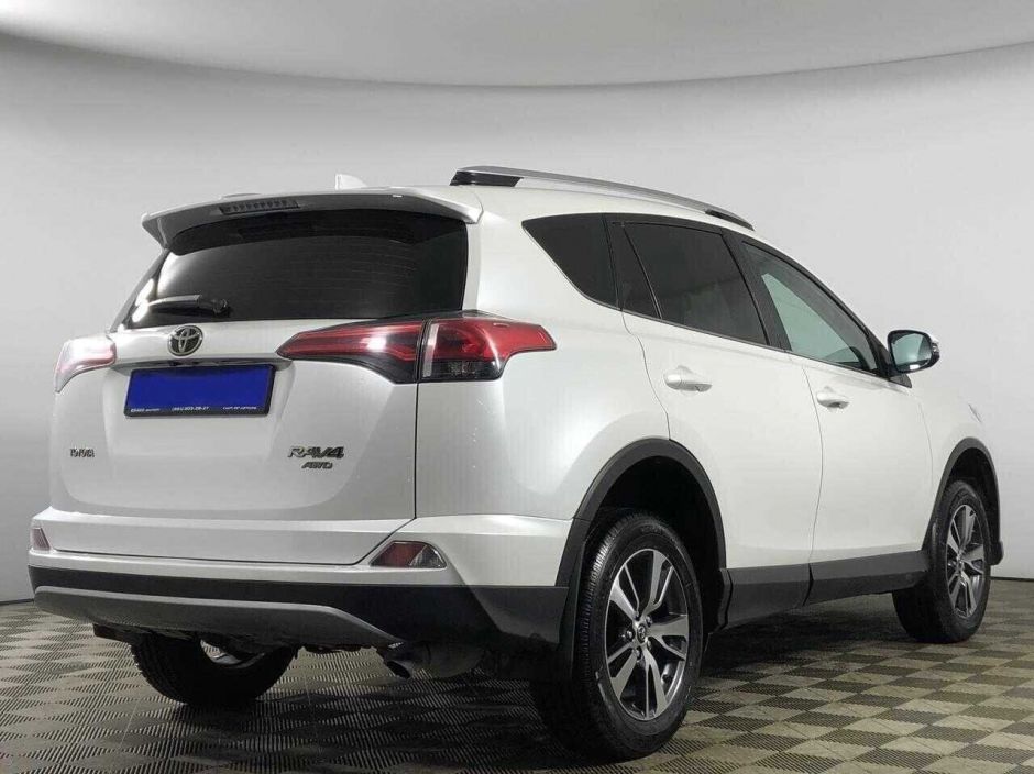 Toyota RAV4, 2.0 л, Вариатор, 2019 фото 4