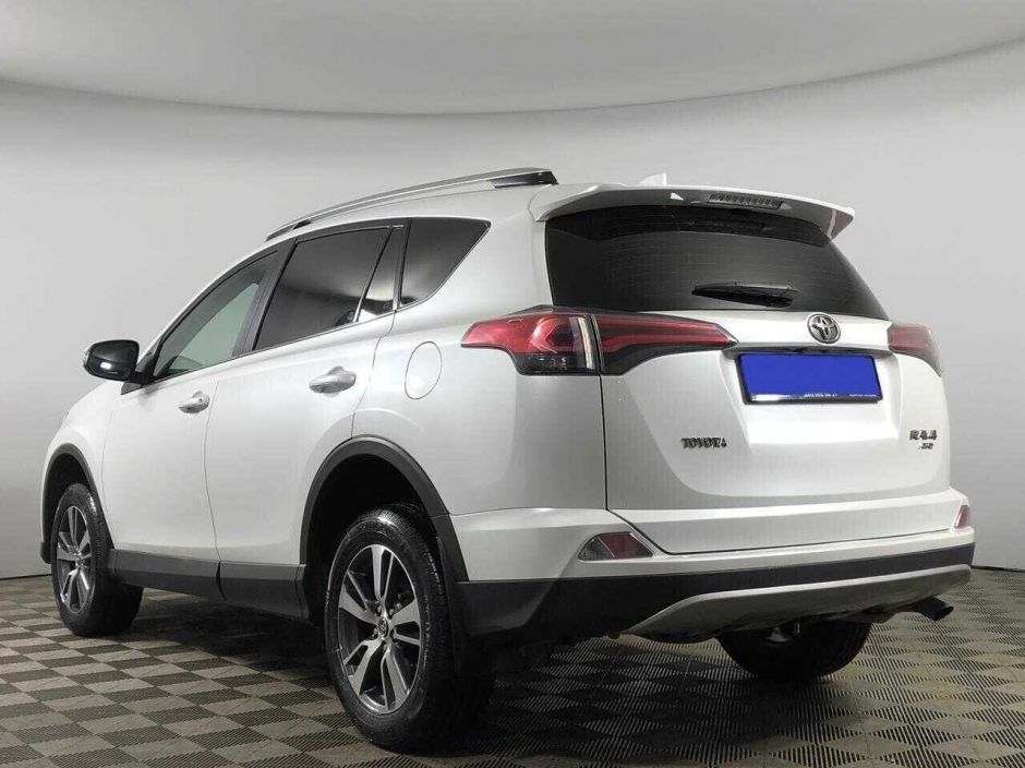 Toyota RAV4, 2.0 л, Вариатор, 2019 фото 6