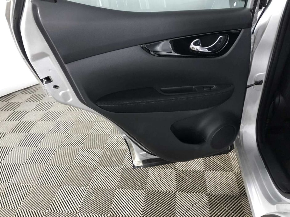 Nissan Qashqai, 2.0 л, Вариатор, 2018 фото 2
