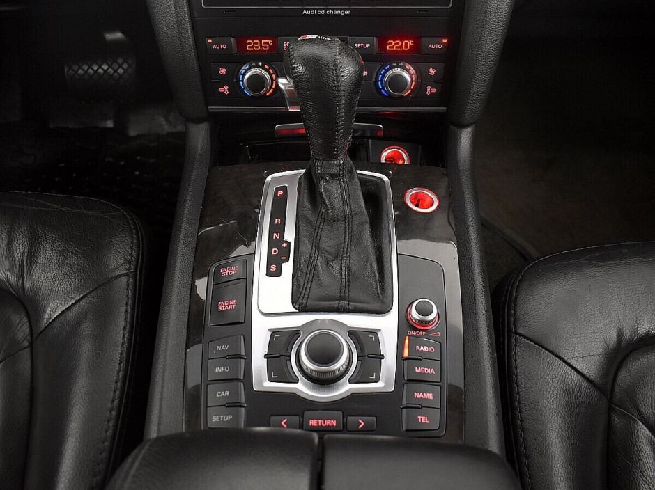 Audi Q7, 3.6 л, АТ, 2009 фото 2