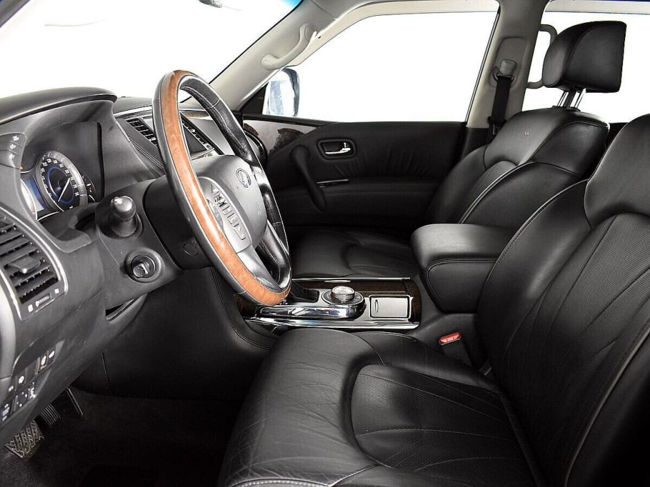 Infiniti QX56, 5.6 л, АТ, 2011 фото 5