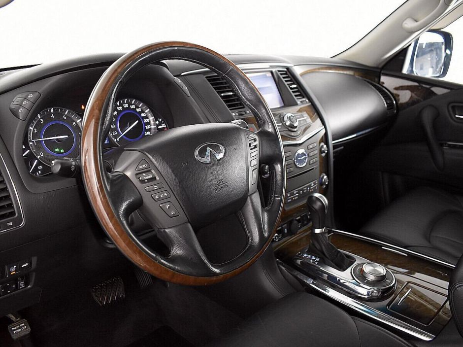 Infiniti QX56, 5.6 л, АТ, 2011 фото 6