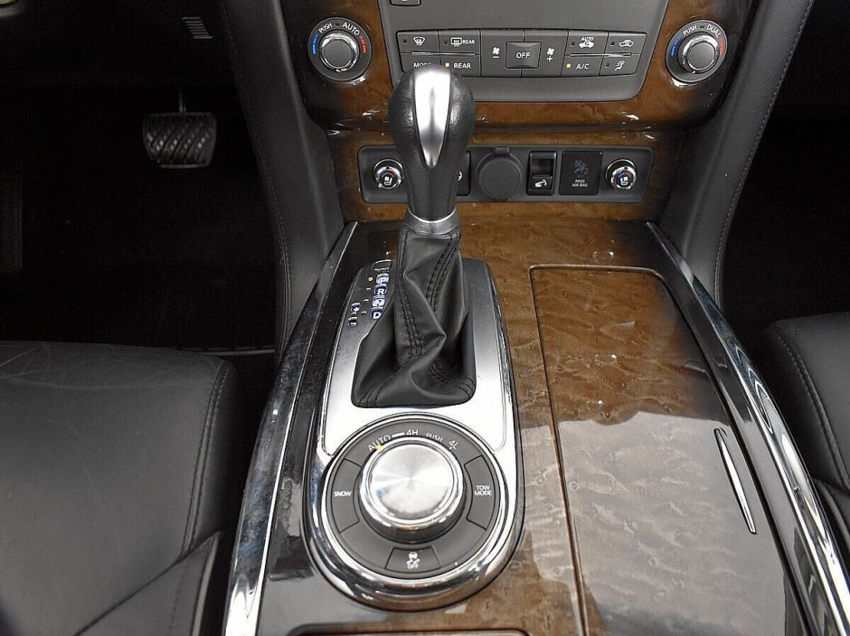Infiniti QX56, 5.6 л, АТ, 2011 фото 8