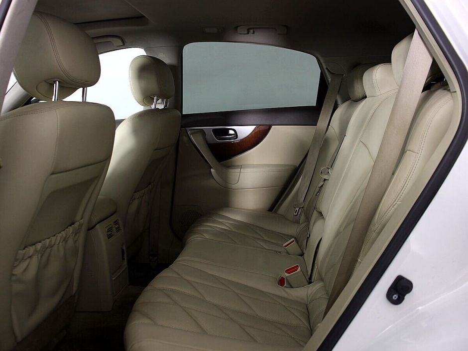 Infiniti QX70, 3.7 л, АТ, 2015 фото 1
