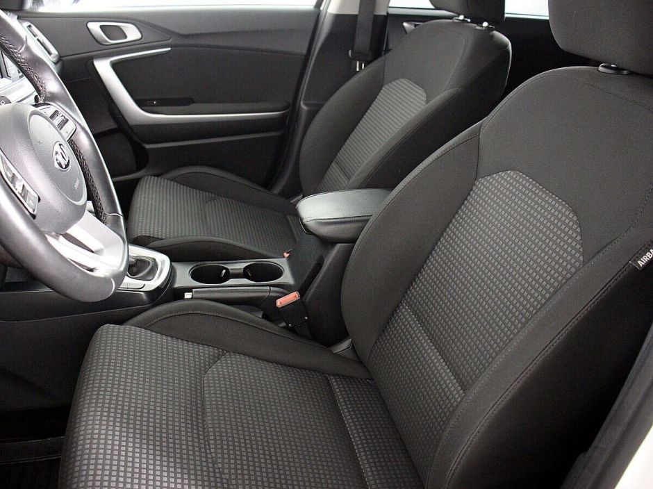 Kia Ceed, 1.6 л, АТ, 2019 фото 5