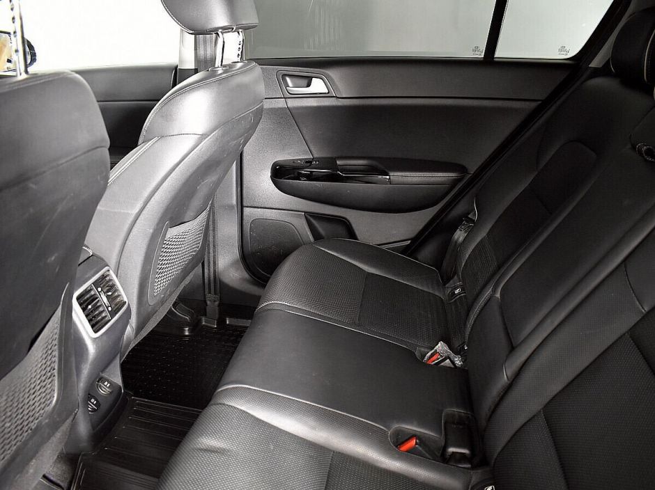 Kia Sportage, 2.0 л, АТ, 2016 фото 1