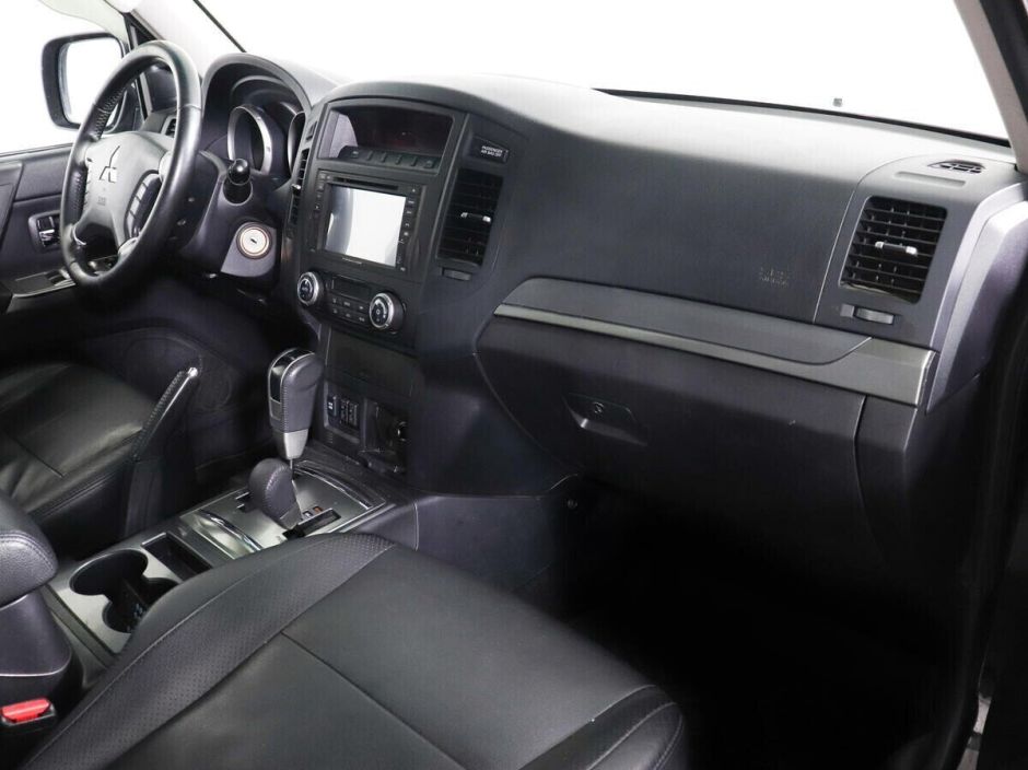 Mitsubishi Pajero, 3.2 л, АТ, 2011 фото 2