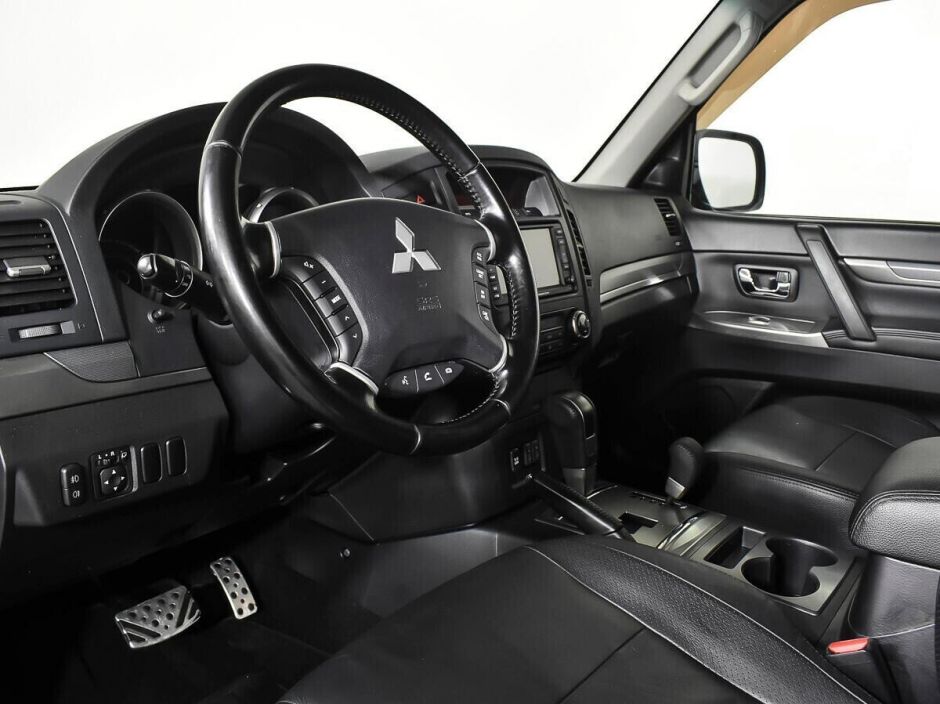 Mitsubishi Pajero, 3.2 л, АТ, 2011 фото 7