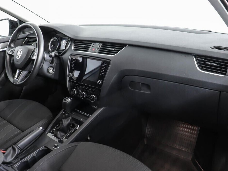 Skoda Octavia, 1.6 л, АТ, 2018 фото 2