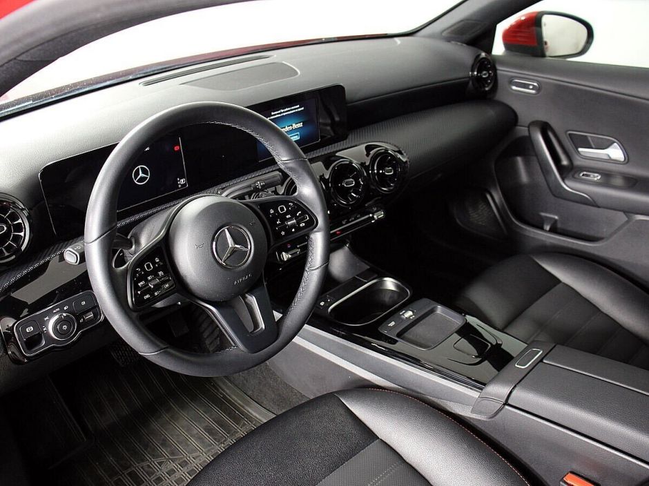 Mercedes-Benz A-Класс, 1.3 л, Робот, 2018 фото 6