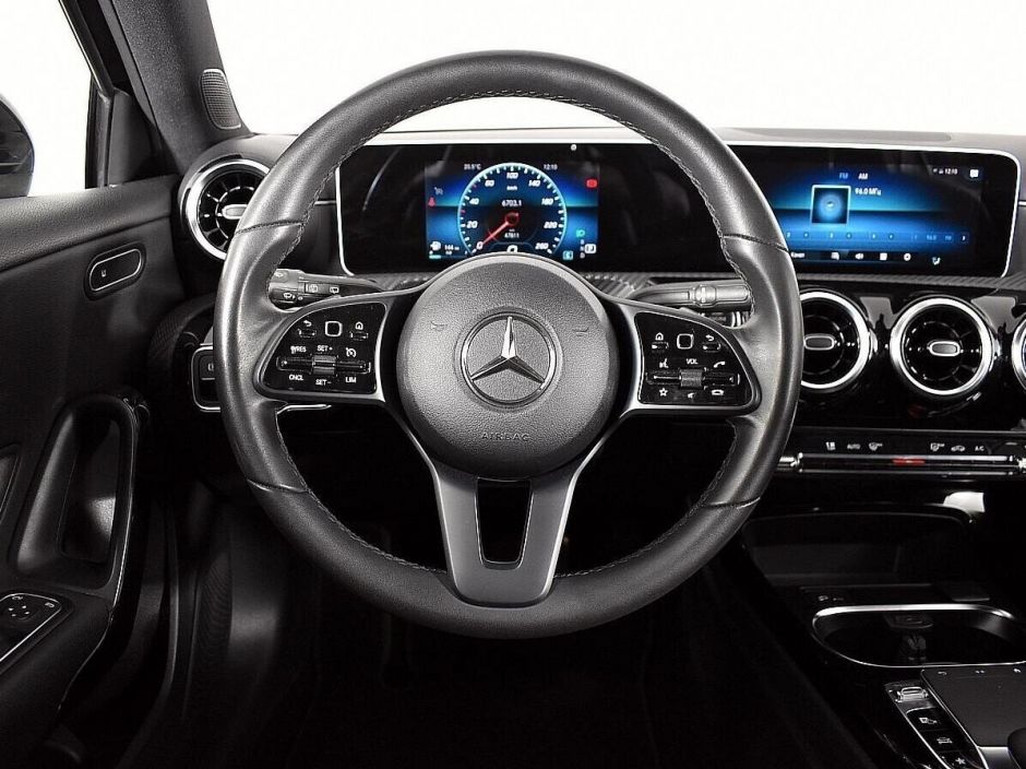 Mercedes-Benz A-Класс, 1.3 л, Робот, 2018 фото 7