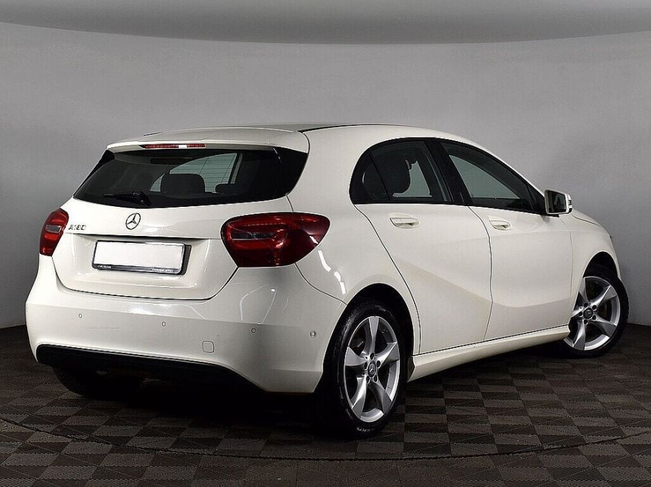 Mercedes-Benz A-Класс, 1.6 л, Робот, 2017 фото 4
