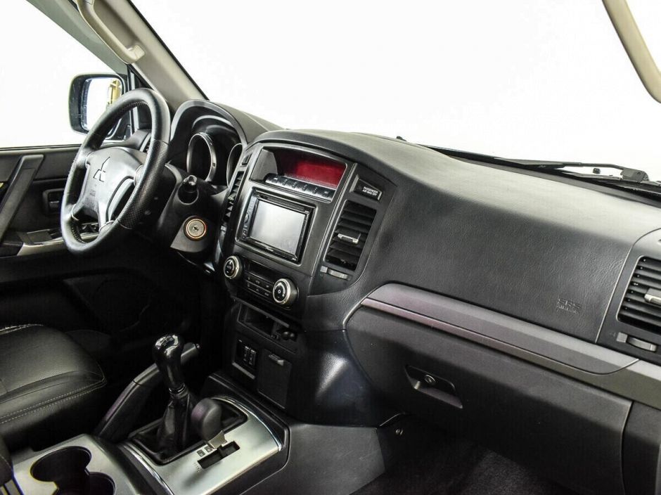 Mitsubishi Pajero, 3.0 л, АТ, 2012 фото 2