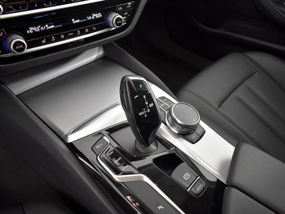 BMW 5 серии, 2.0 л, АТ, 2017 фото 11