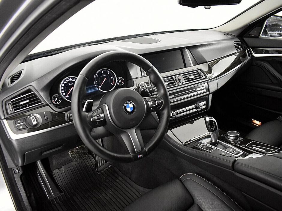 BMW 5 серии, 3.0 л, АТ, 2017 фото 7