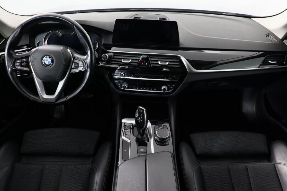 BMW 5 серии, 2.0 л, АТ, 2017 фото 8