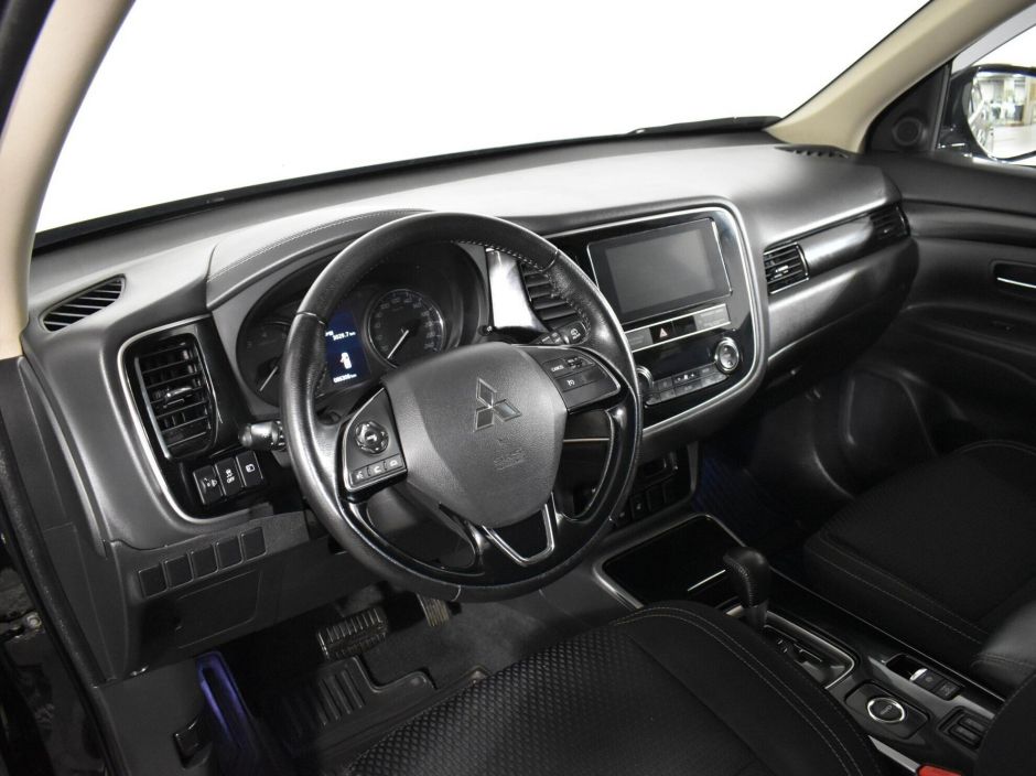Mitsubishi Outlander, 2.0 л, Вариатор, 2019 фото 7