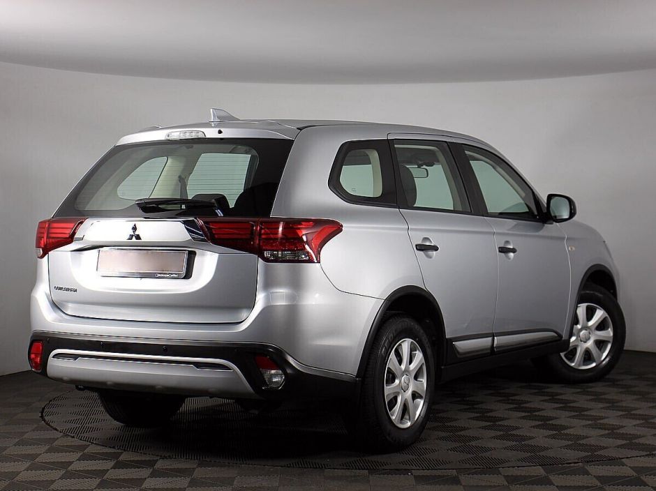 Mitsubishi Outlander, 2.0 л, Вариатор, 2020 фото 5