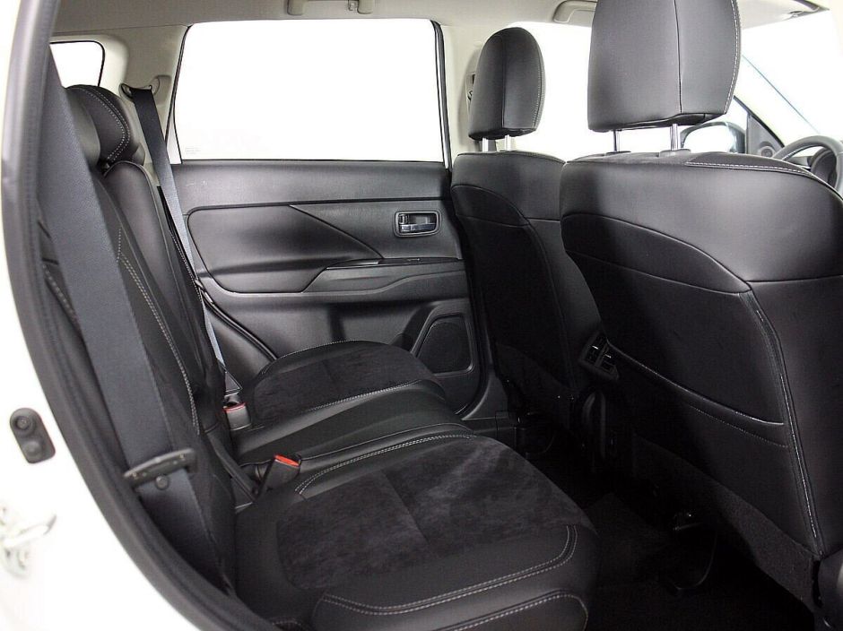 Mitsubishi Outlander, 2.0 л, Вариатор, 2022 фото 1