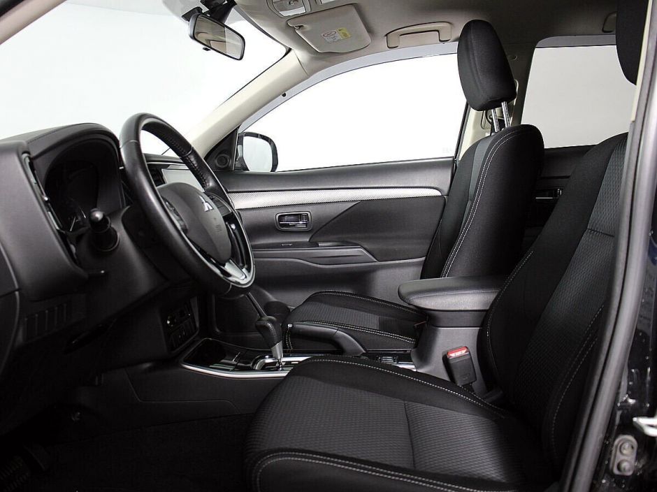 Mitsubishi Outlander, 2.0 л, Вариатор, 2018 фото 7