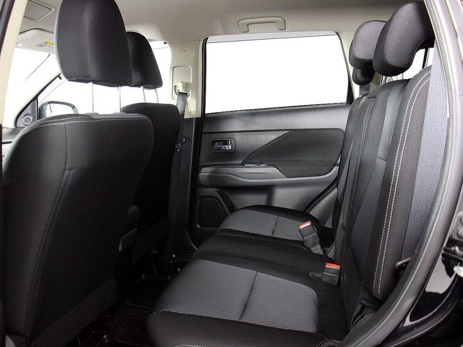 Mitsubishi Outlander, 2.0 л, Вариатор, 2018 фото 1