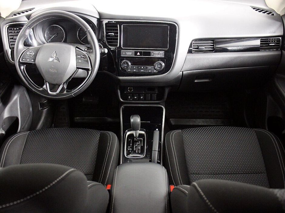 Mitsubishi Outlander, 2.0 л, Вариатор, 2019 фото 9