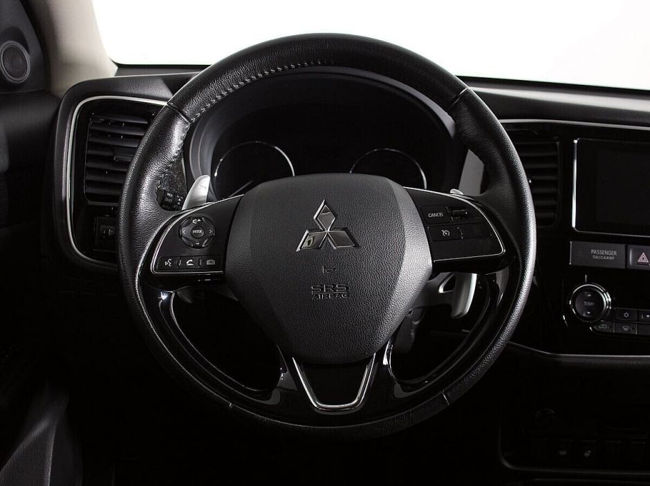 Mitsubishi Outlander, 2.4 л, Вариатор, 2017 фото 10