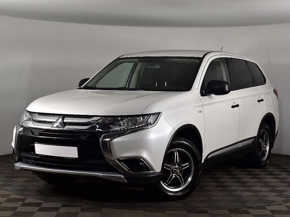 Mitsubishi Outlander, 2.0 л, Вариатор, 2016 фото 3