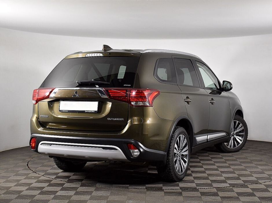 Mitsubishi Outlander, 2.0 л, Вариатор, 2018 фото 5
