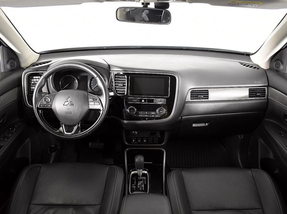 Mitsubishi Outlander, 2.0 л, Вариатор, 2018 фото 9