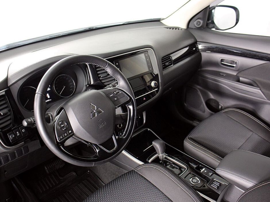 Mitsubishi Outlander, 2.0 л, Вариатор, 2020 фото 8