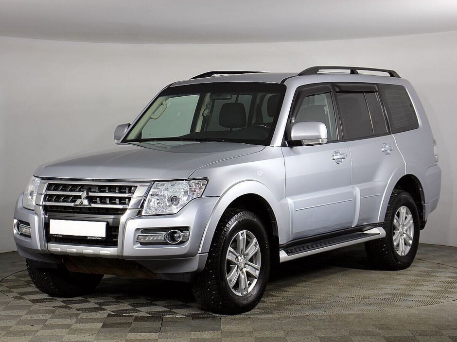 Mitsubishi Pajero, 3.0 л, АТ, 2015 фото 3