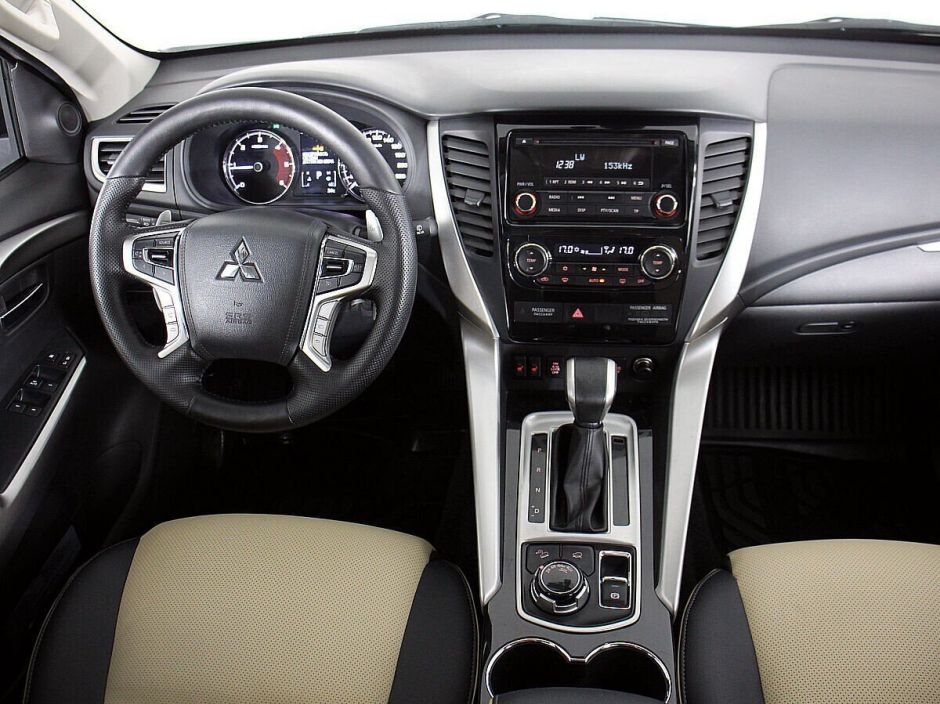 Mitsubishi Pajero Sport, 2.4 л, АТ, 2017 фото 9