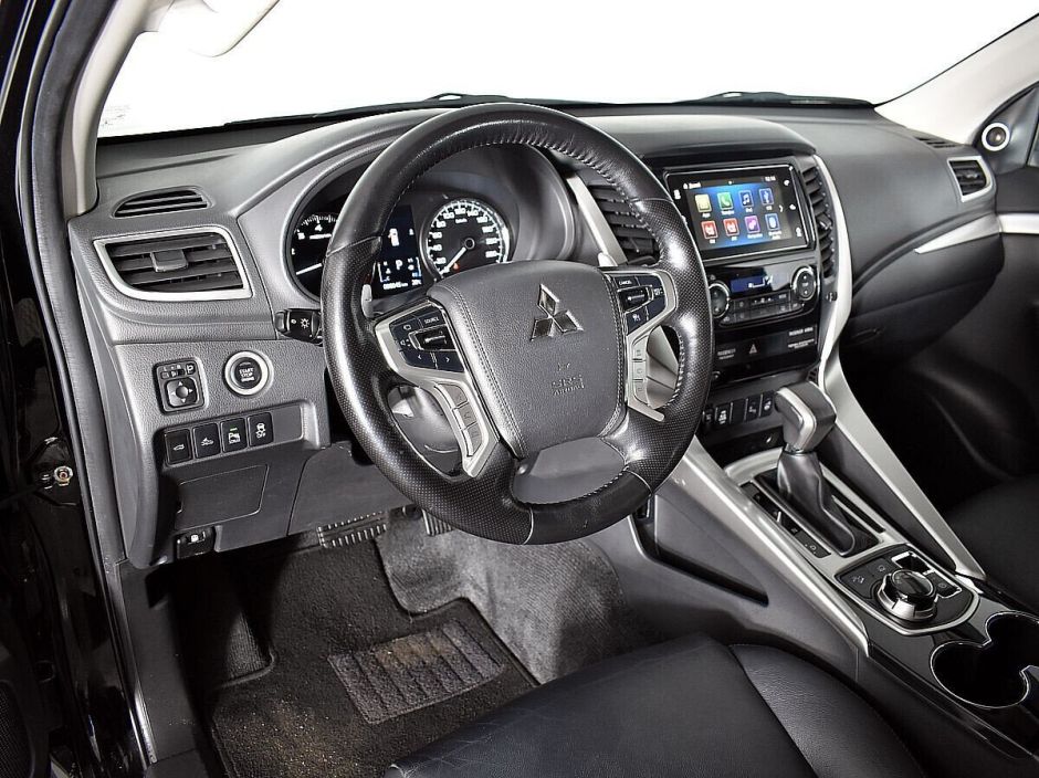 Mitsubishi Pajero Sport, 3.0 л, АТ, 2017 фото 8