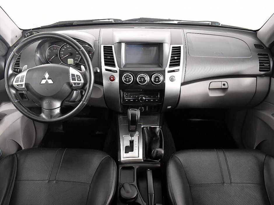 Mitsubishi Pajero Sport, 2.5 л, АТ, 2014 фото 9